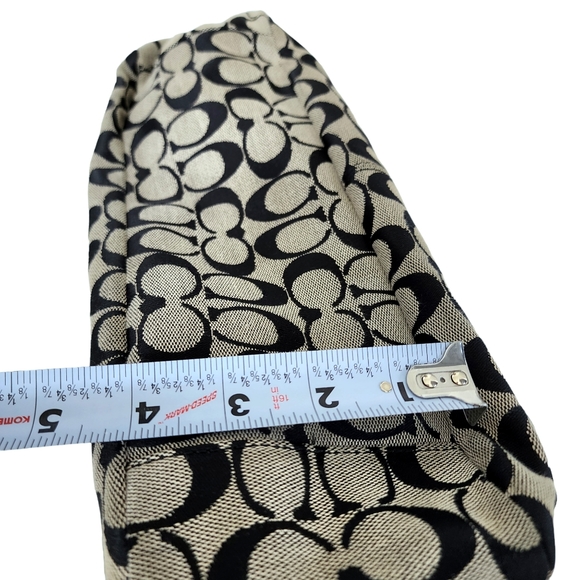 Signature Coach Bag - Picture 8 of 10